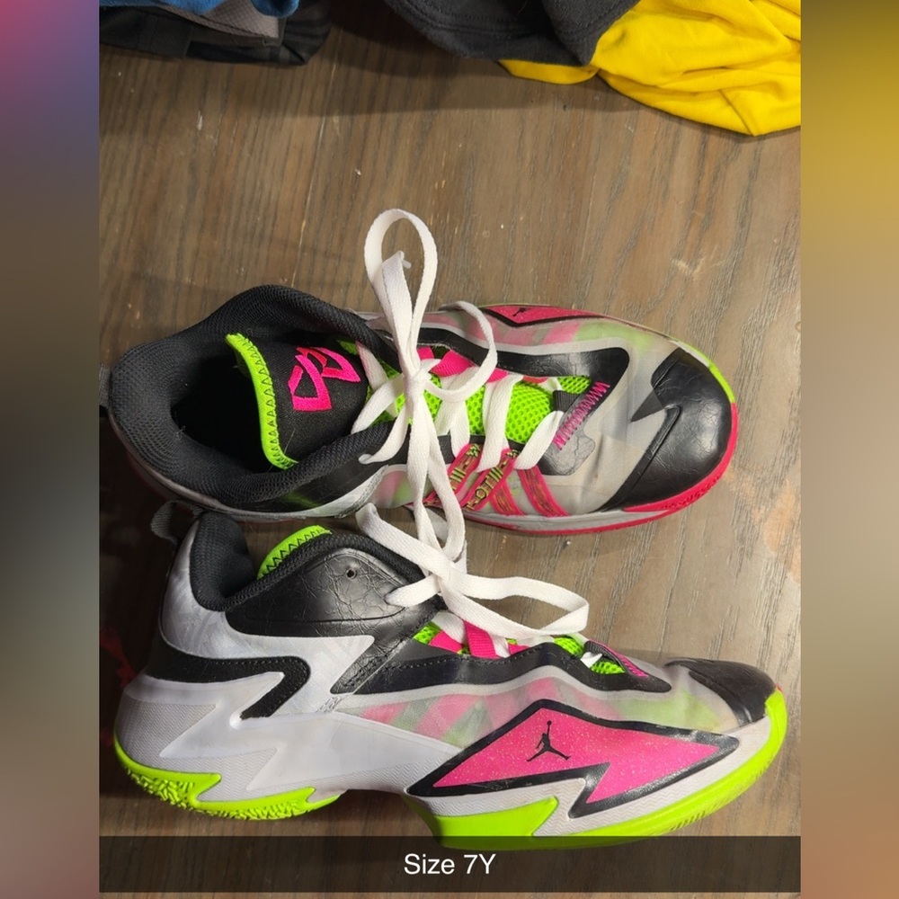 Jordan Kids Sneakers - Black, Pink, Green, White